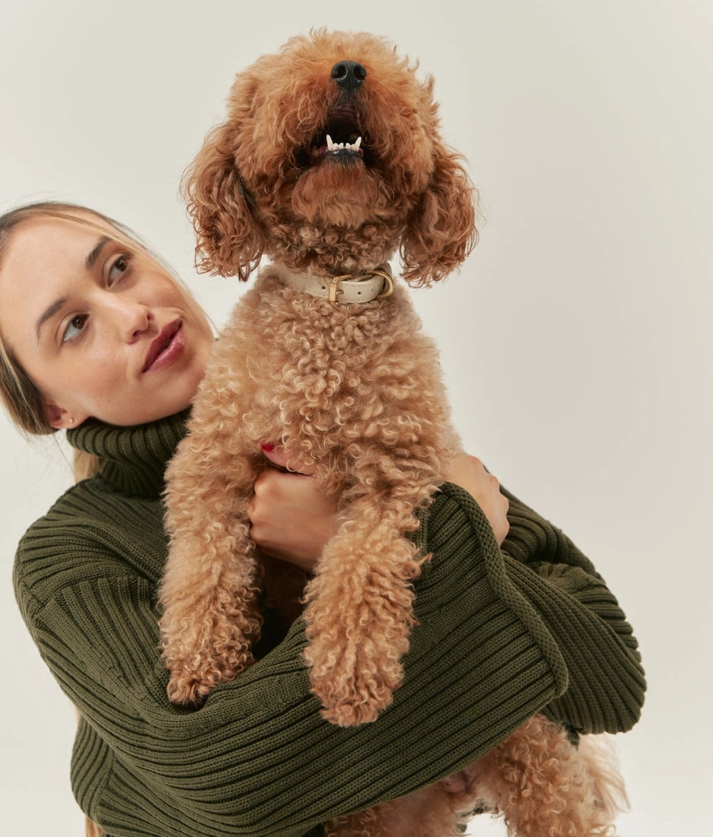 COLLAR DE CUERO VEGANO BEIGE