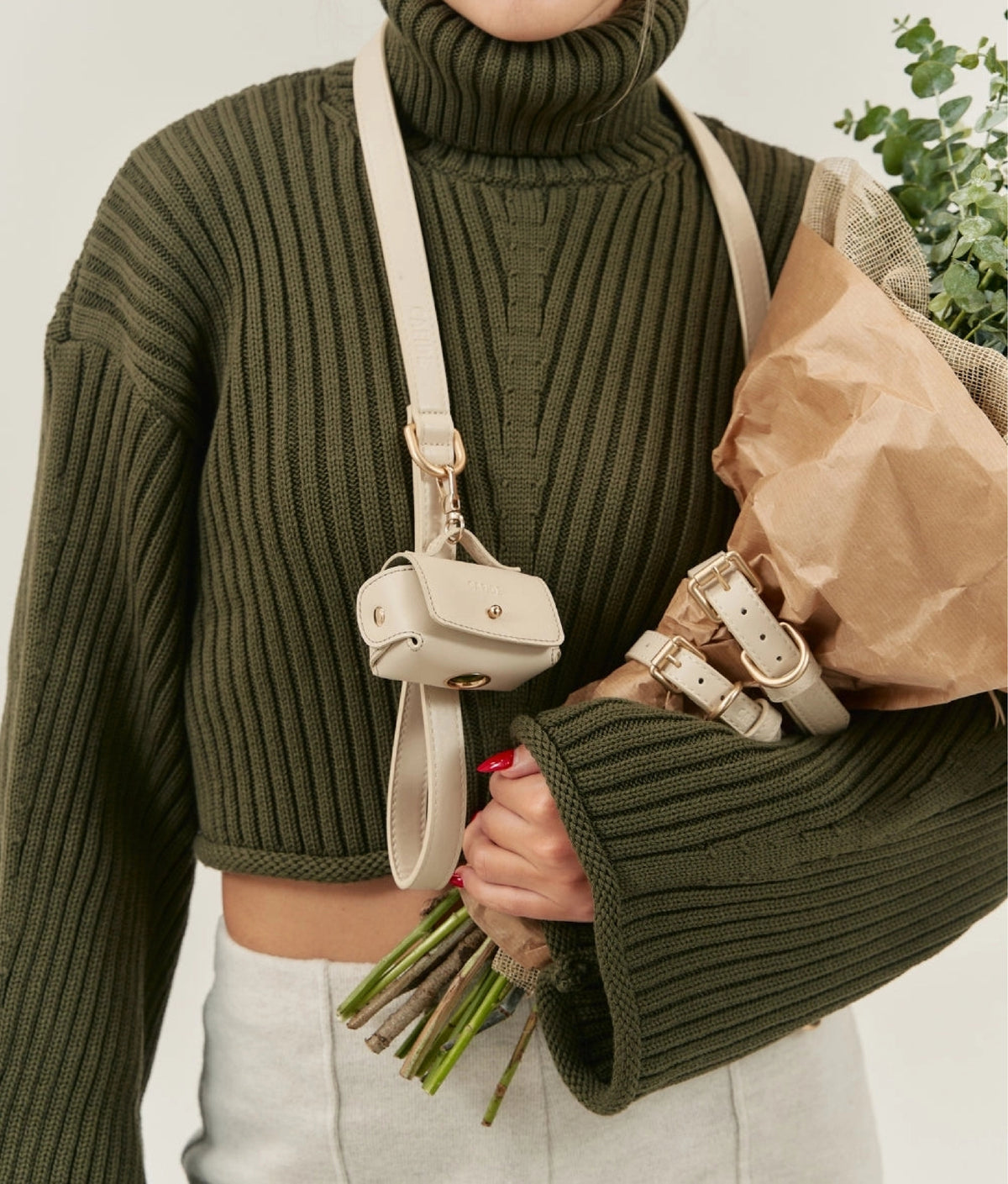 CORREA DE CUERO VEGANO BEIGE